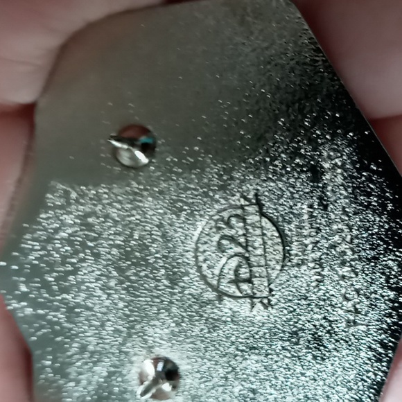 D23 Exclusive Lady and Tramp Pin - Picture 3 of 4